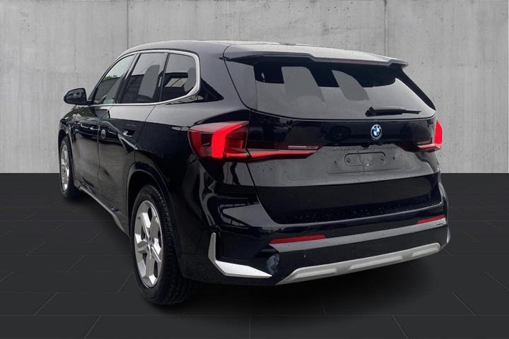 Sort BMW iX1 fra 2023