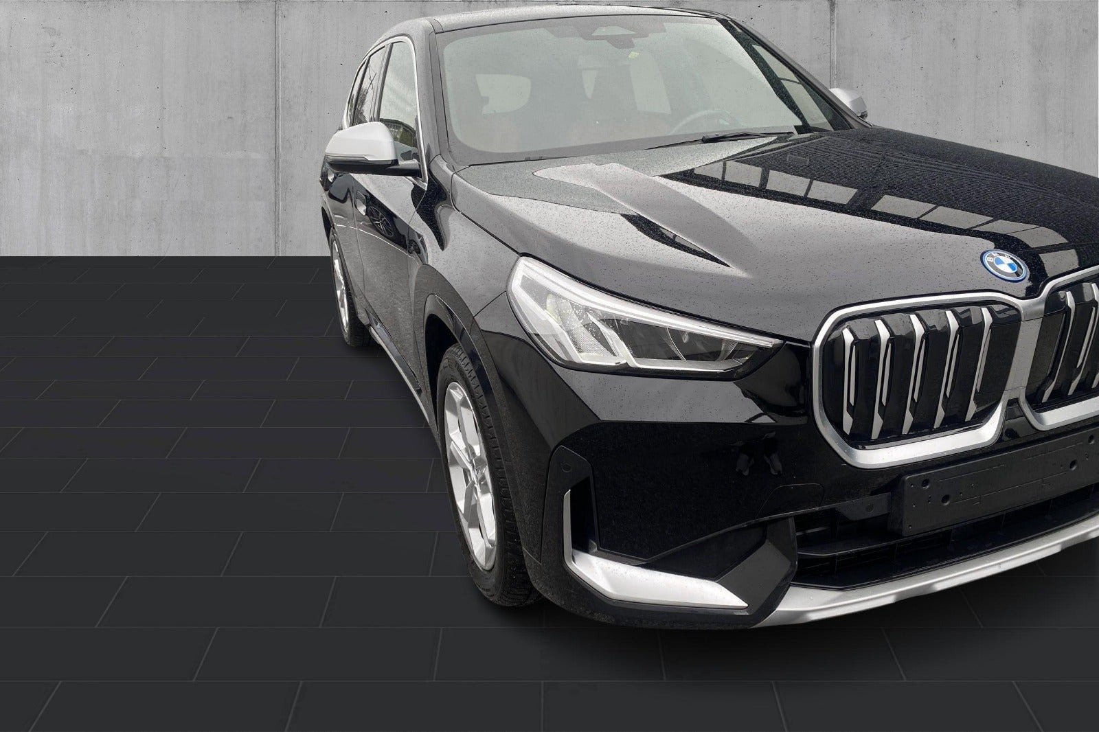 Sort BMW iX1 fra 2023