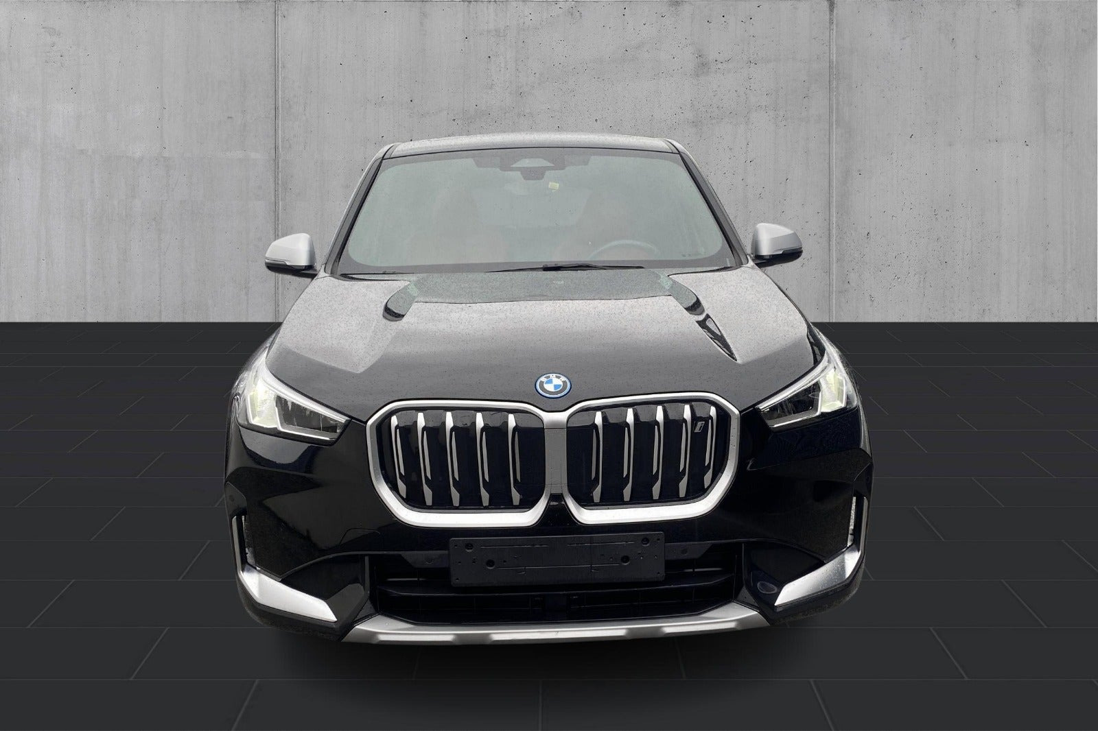 Sort BMW iX1 fra 2023