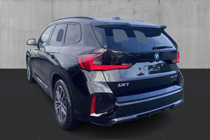 Sort BMW iX1 fra 2026
