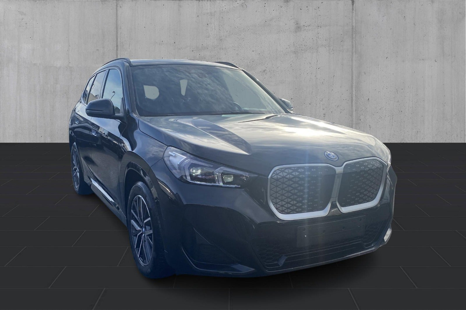 Sort BMW iX1 fra 2026