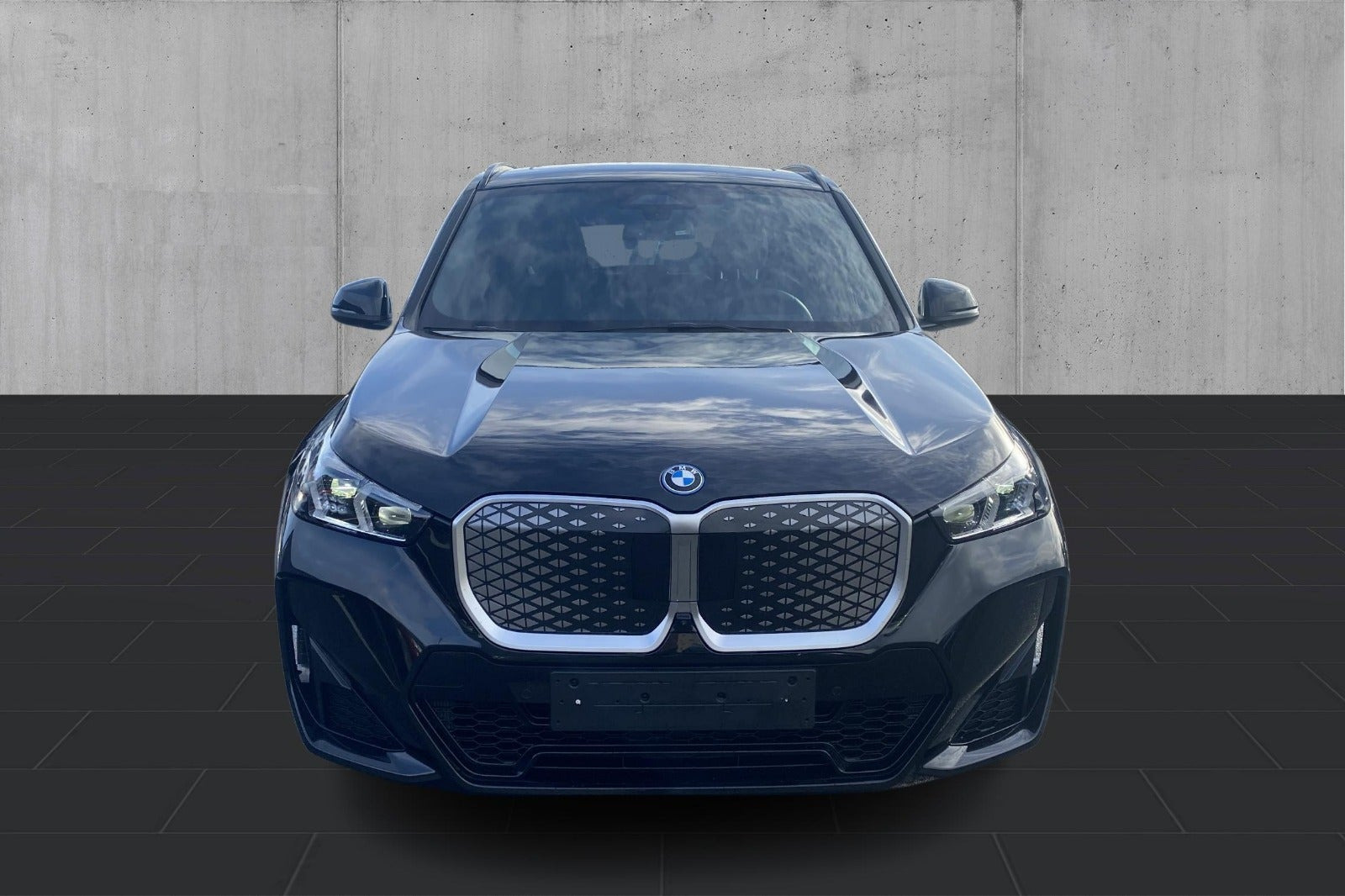 Sort BMW iX1 fra 2026