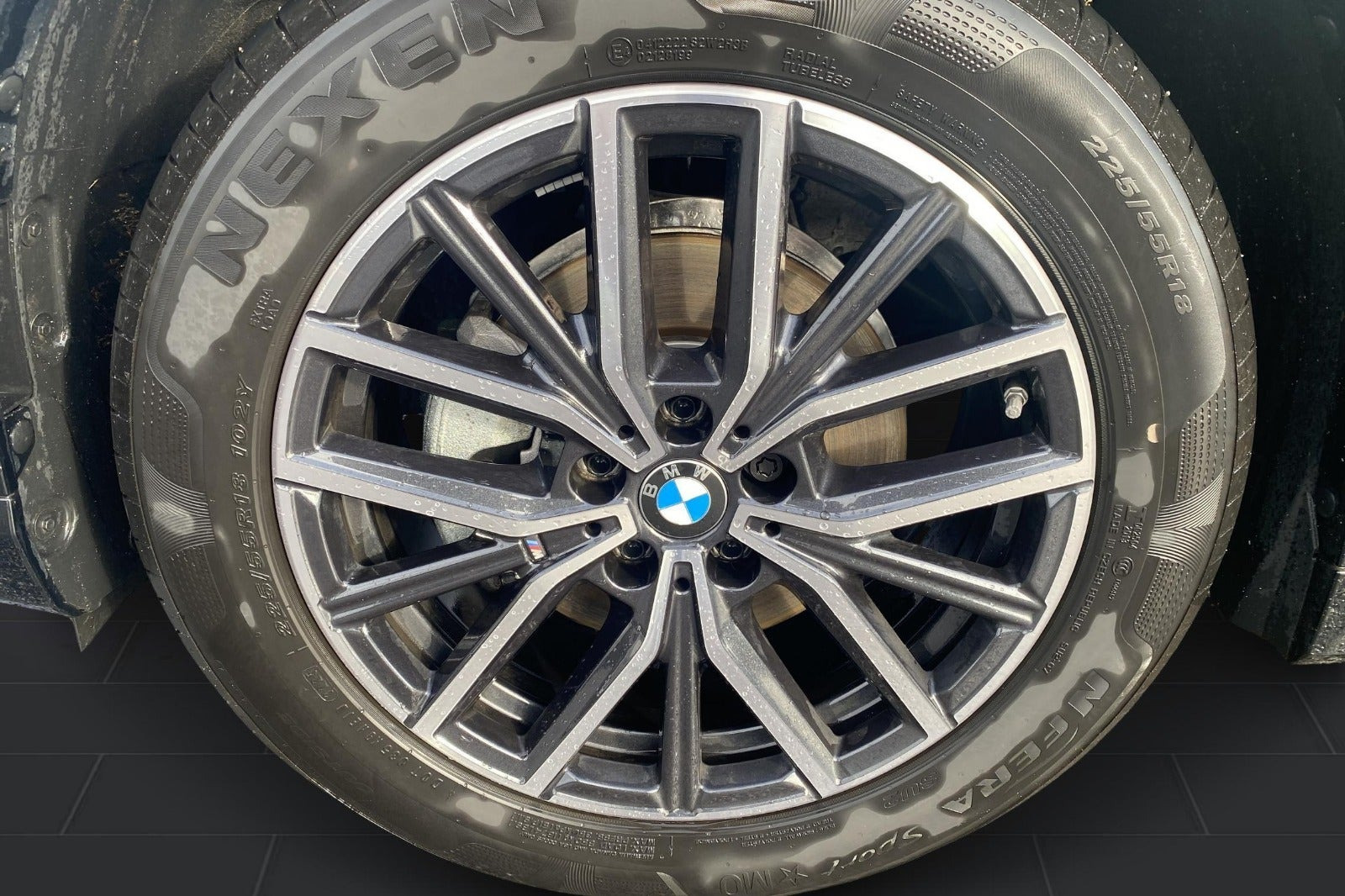 Sort BMW iX1 fra 2026