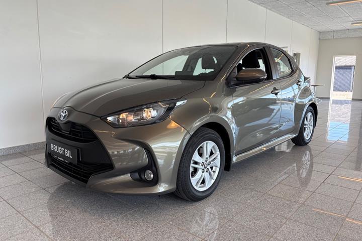 Bronze Toyota Yaris fra 2022