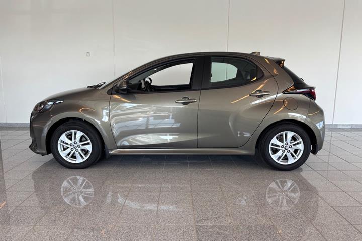 Bronze Toyota Yaris fra 2022