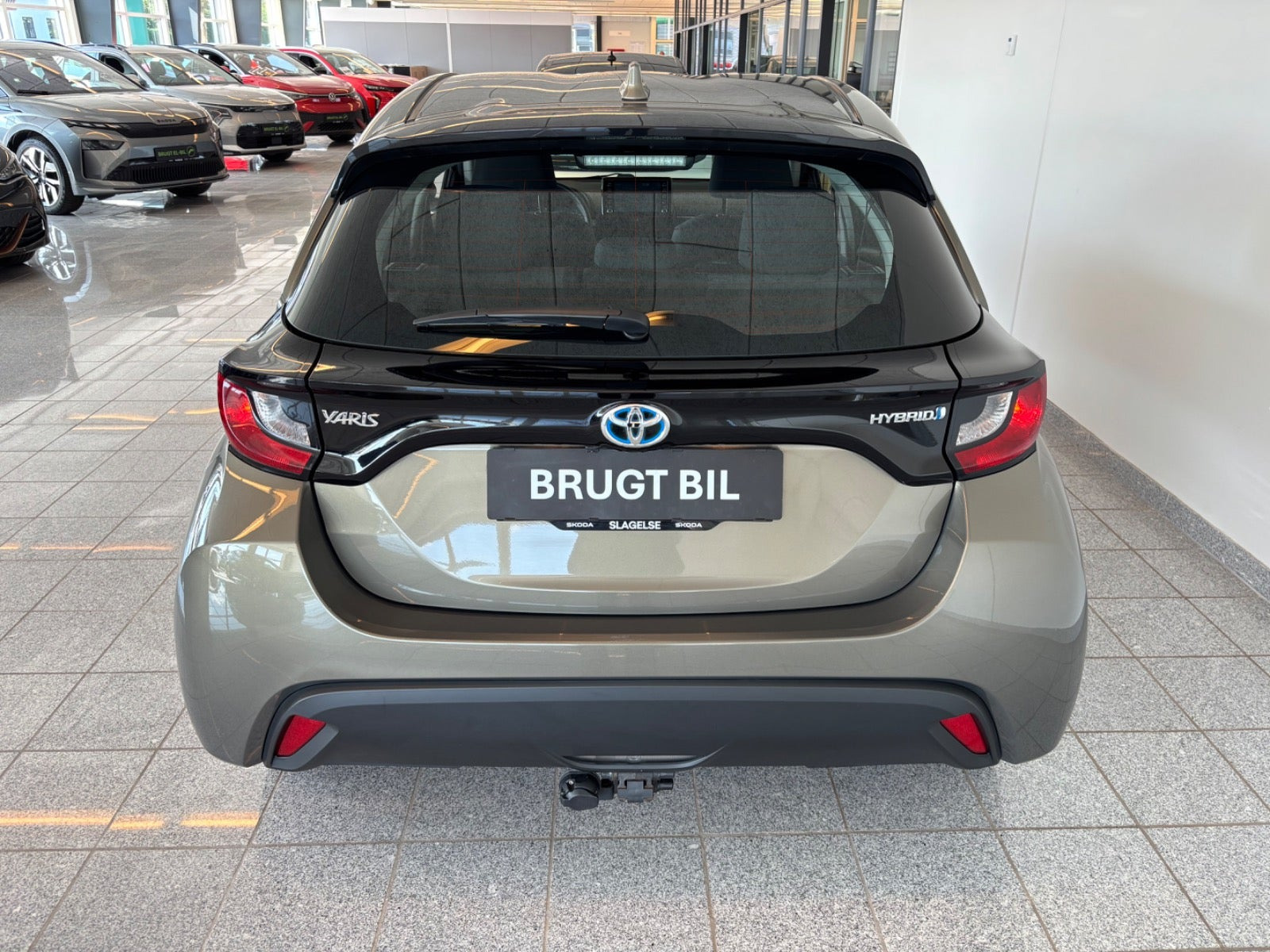 Bronze Toyota Yaris fra 2022