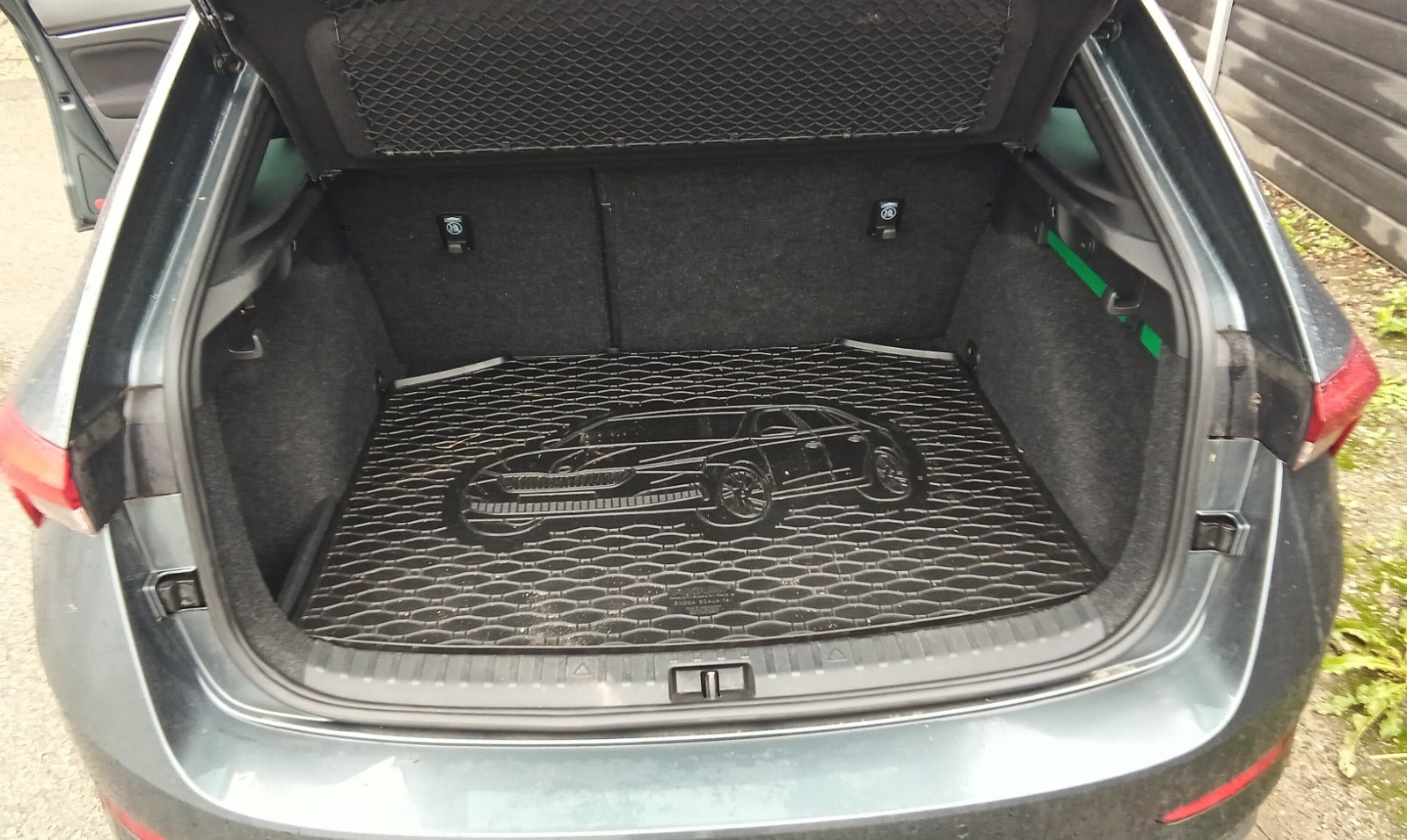 Grå Skoda Scala fra 2020