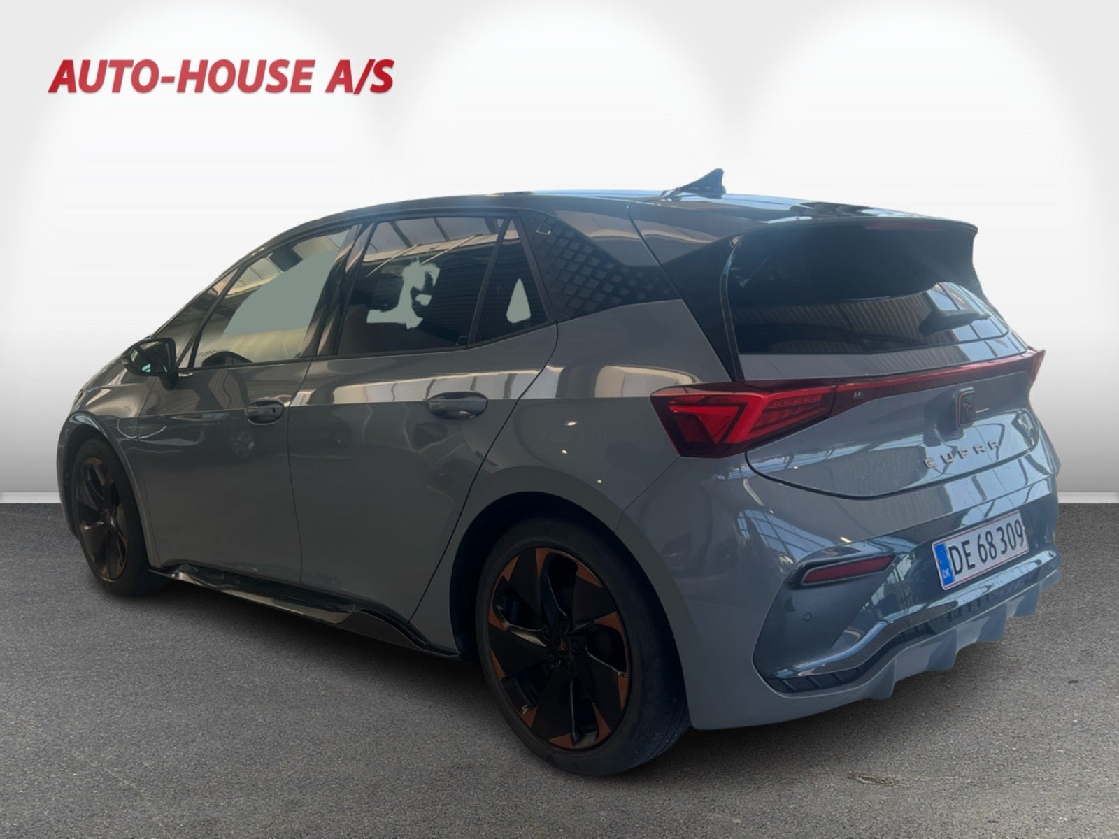 Grå Cupra Born fra 2022