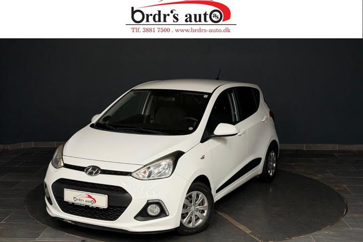 Hvid Hyundai i10 fra 2016 set udefra