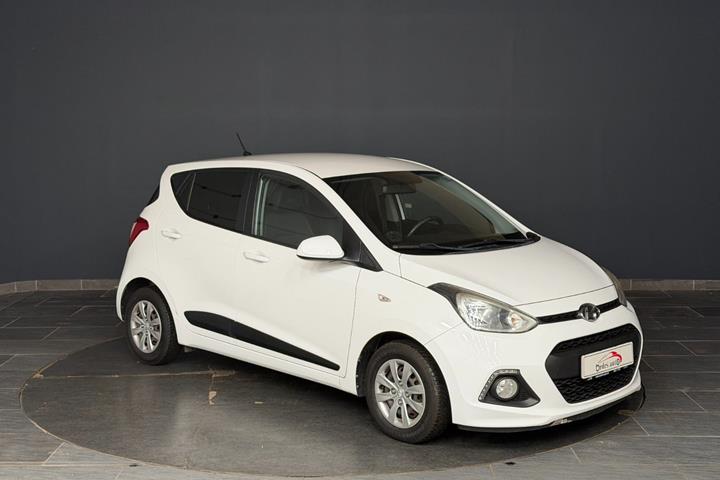 Hvid Hyundai i10 fra 2016