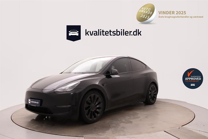 Sort Tesla Model Y fra 2023