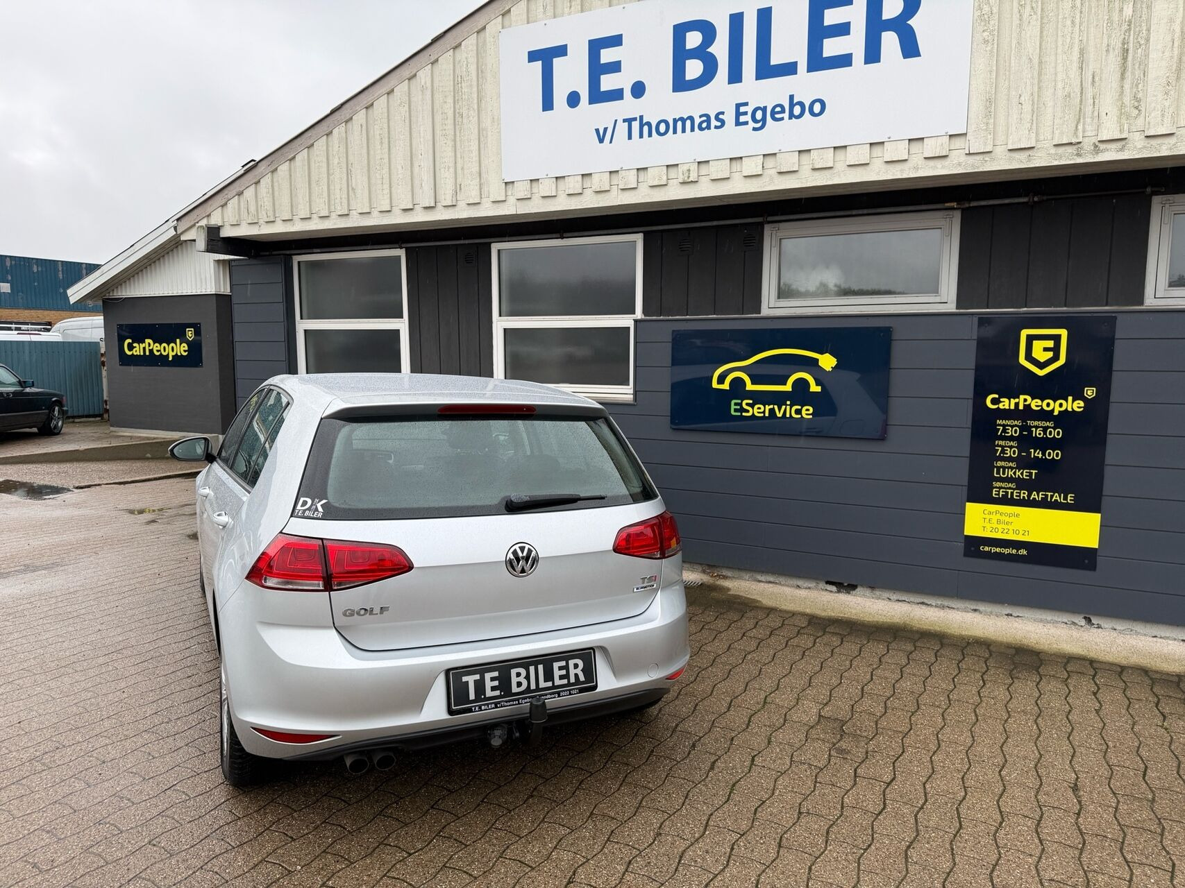 Grå VW Golf fra 2016