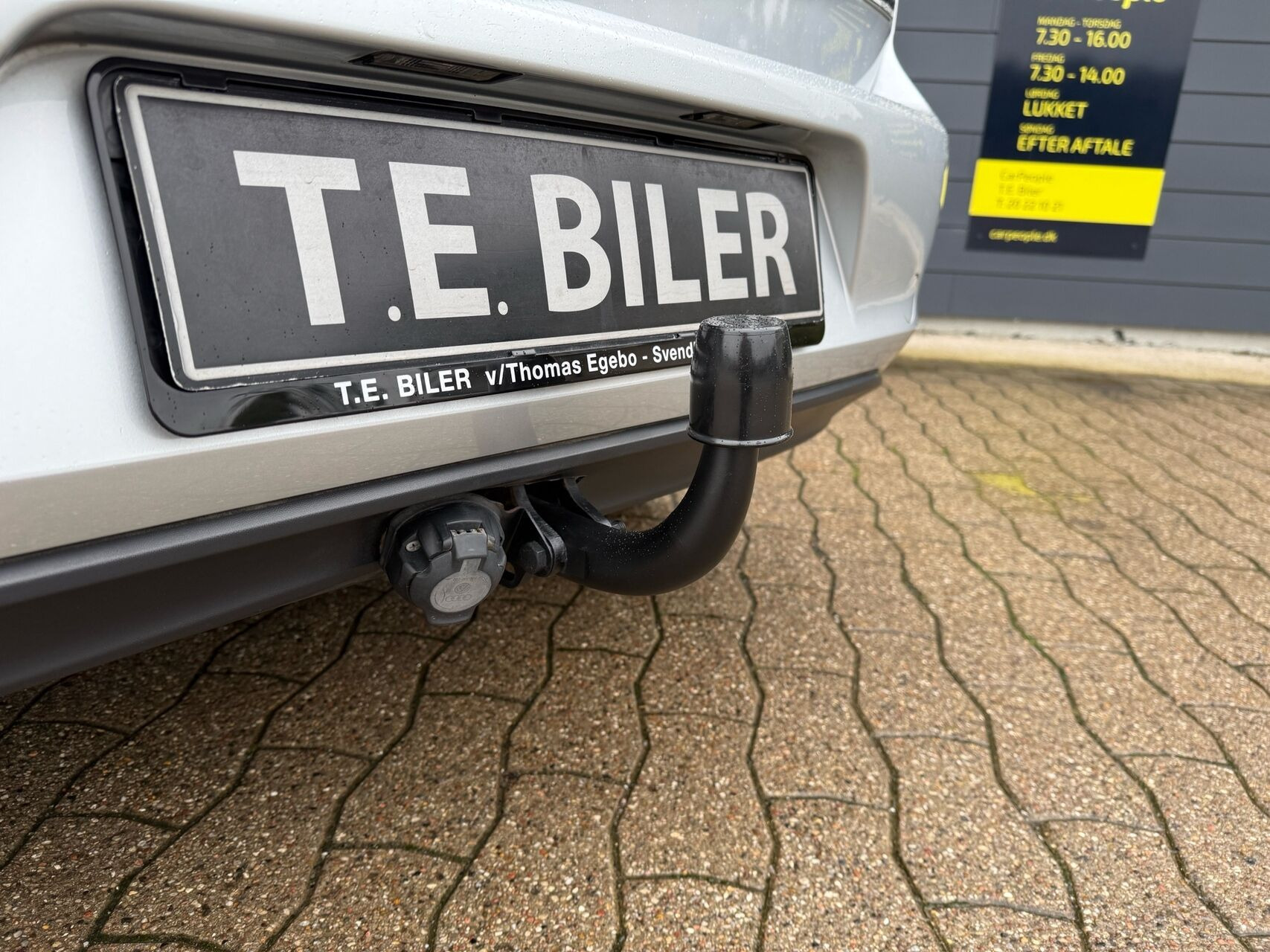 Grå VW Golf fra 2016