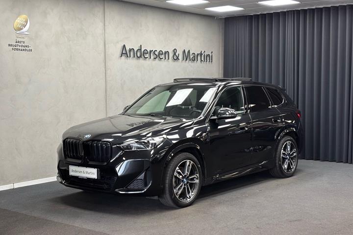 Sort BMW iX1 fra 2023