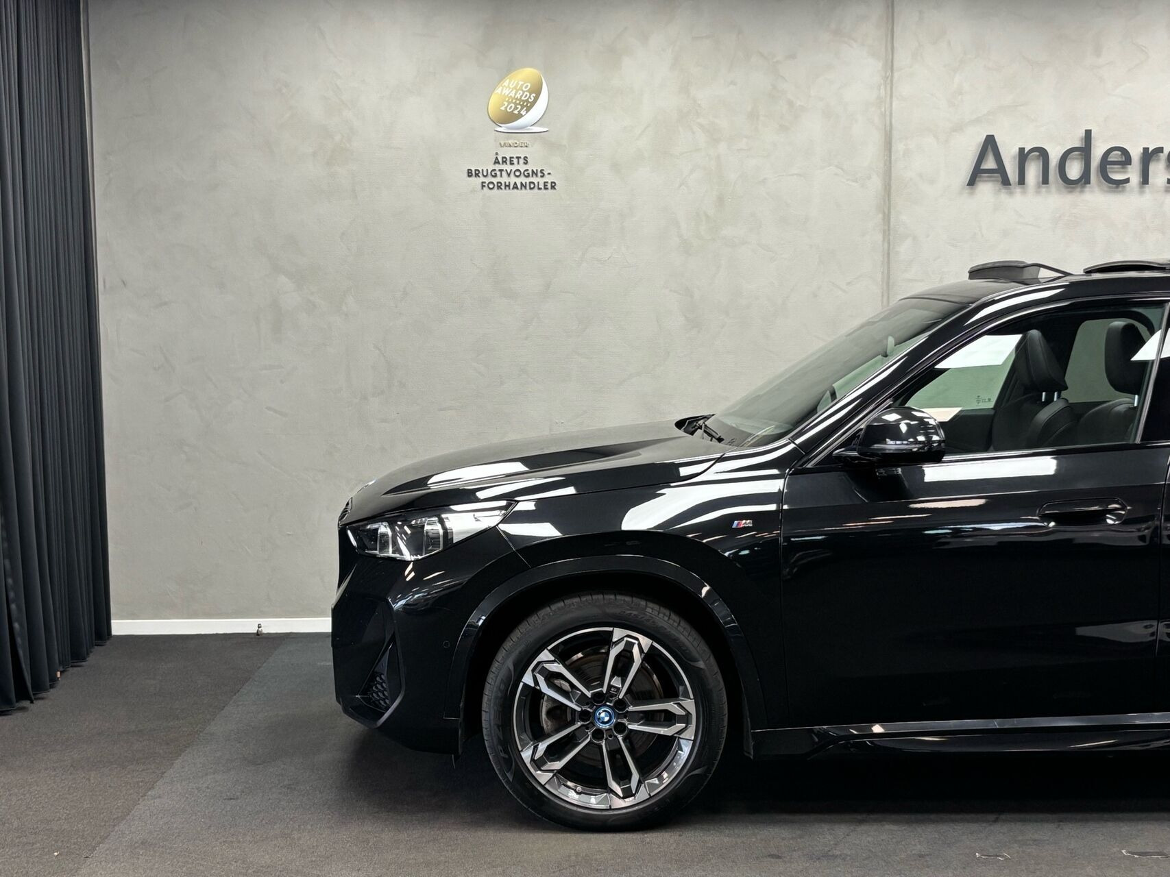 Sort BMW iX1 fra 2023