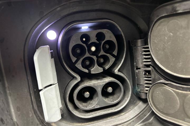 Sort BMW iX1 fra 2023