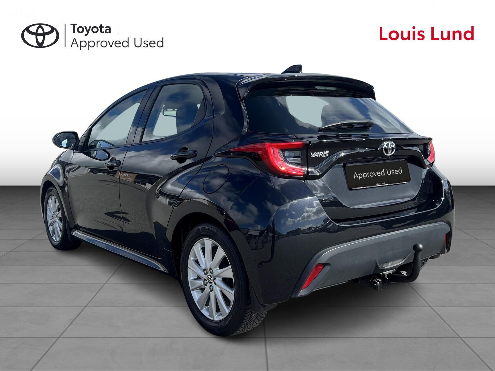 Sort Toyota Yaris fra 2021