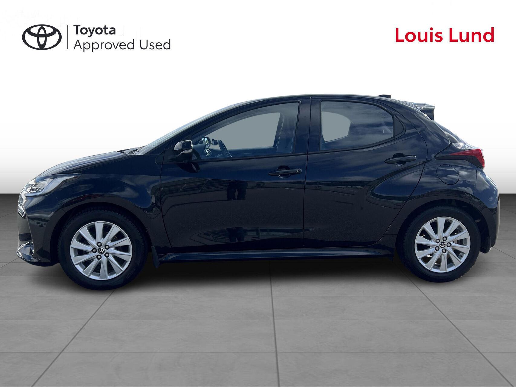 Sort Toyota Yaris fra 2021