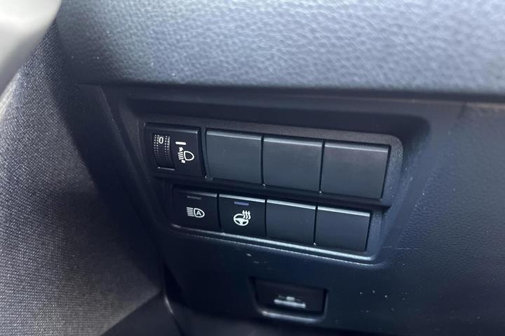 Sort Toyota Yaris fra 2021