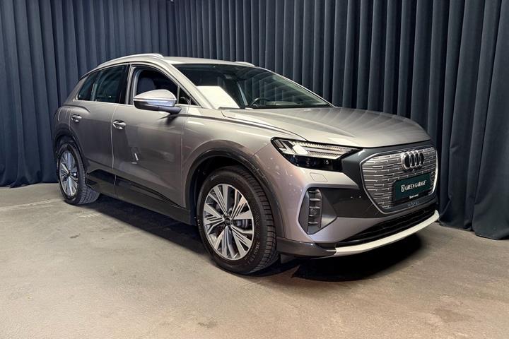 Grå Audi Q4 fra 2023
