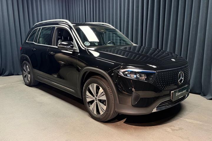Sort Mercedes EQB250+ fra 2024