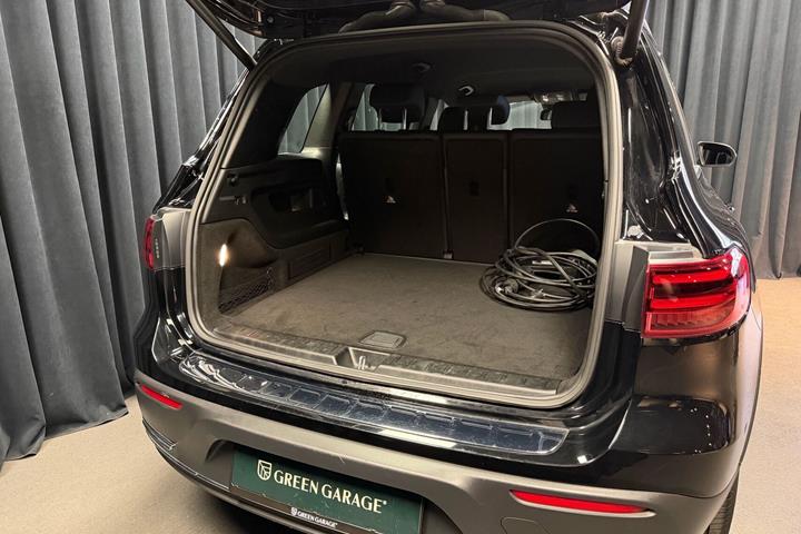Sort Mercedes EQB250+ fra 2024