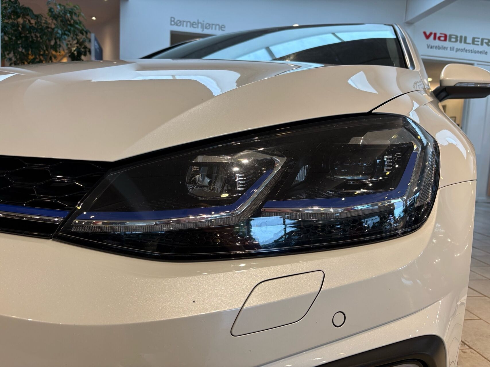 Hvid VW Golf fra 2020