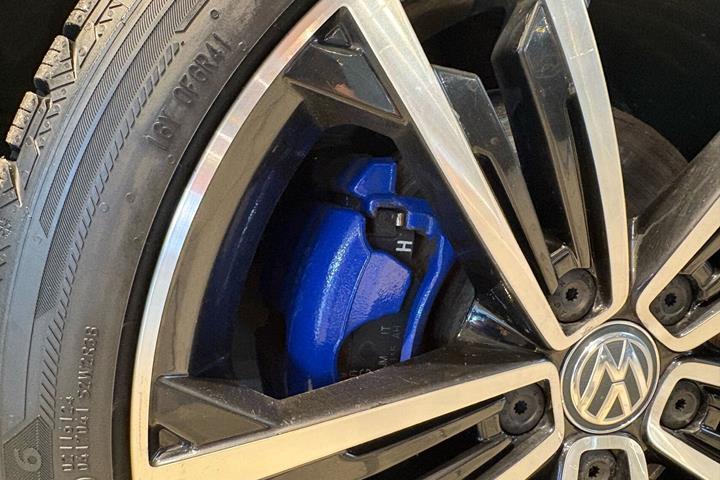 Hvid VW Golf fra 2020