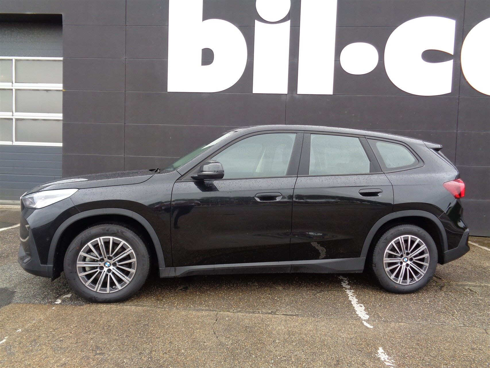 Sort BMW iX1 fra 2023