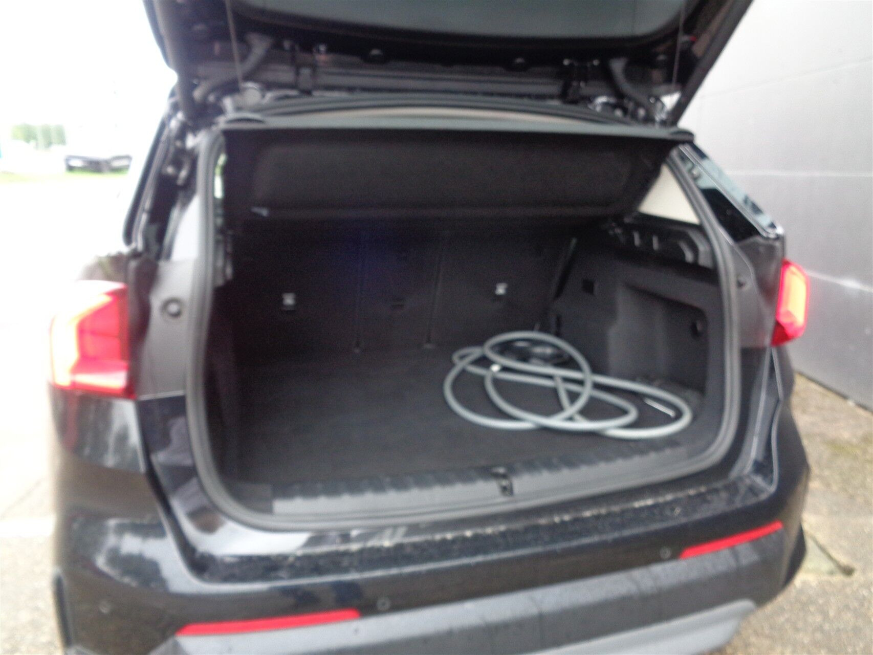 Sort BMW iX1 fra 2023