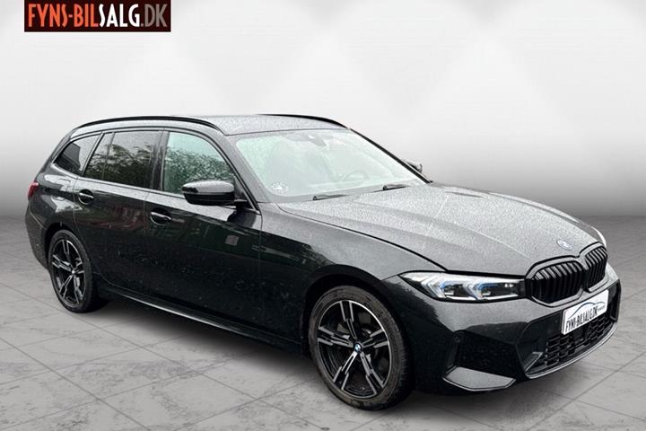 Sort BMW 330e fra 2022