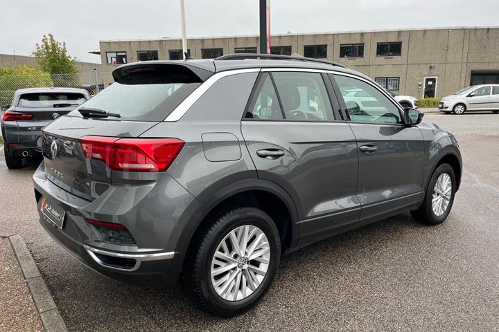 Grå VW T-Roc fra 2020