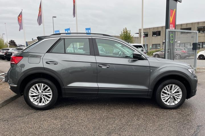 Grå VW T-Roc fra 2020