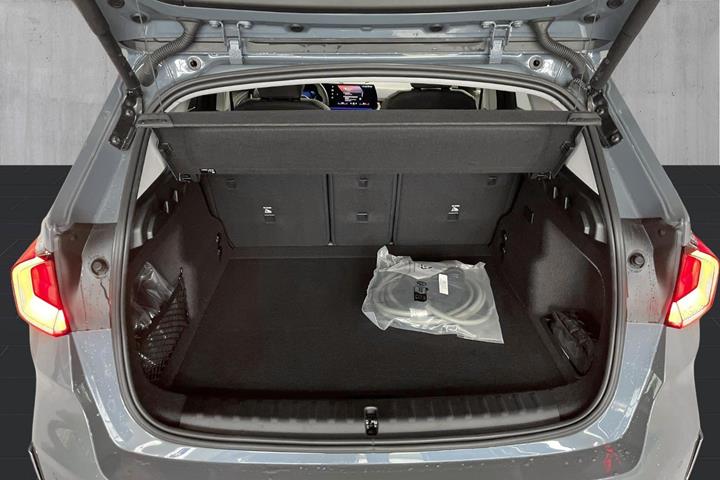 Grå BMW iX1 fra 2026