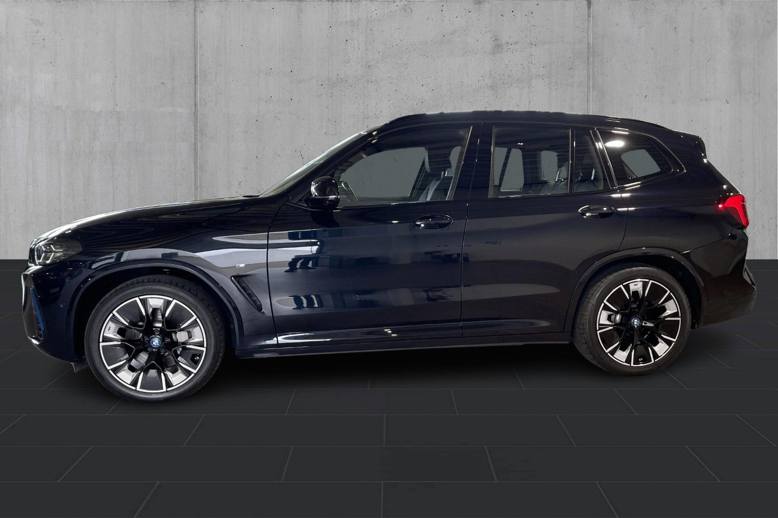 Sort BMW iX3 fra 2022