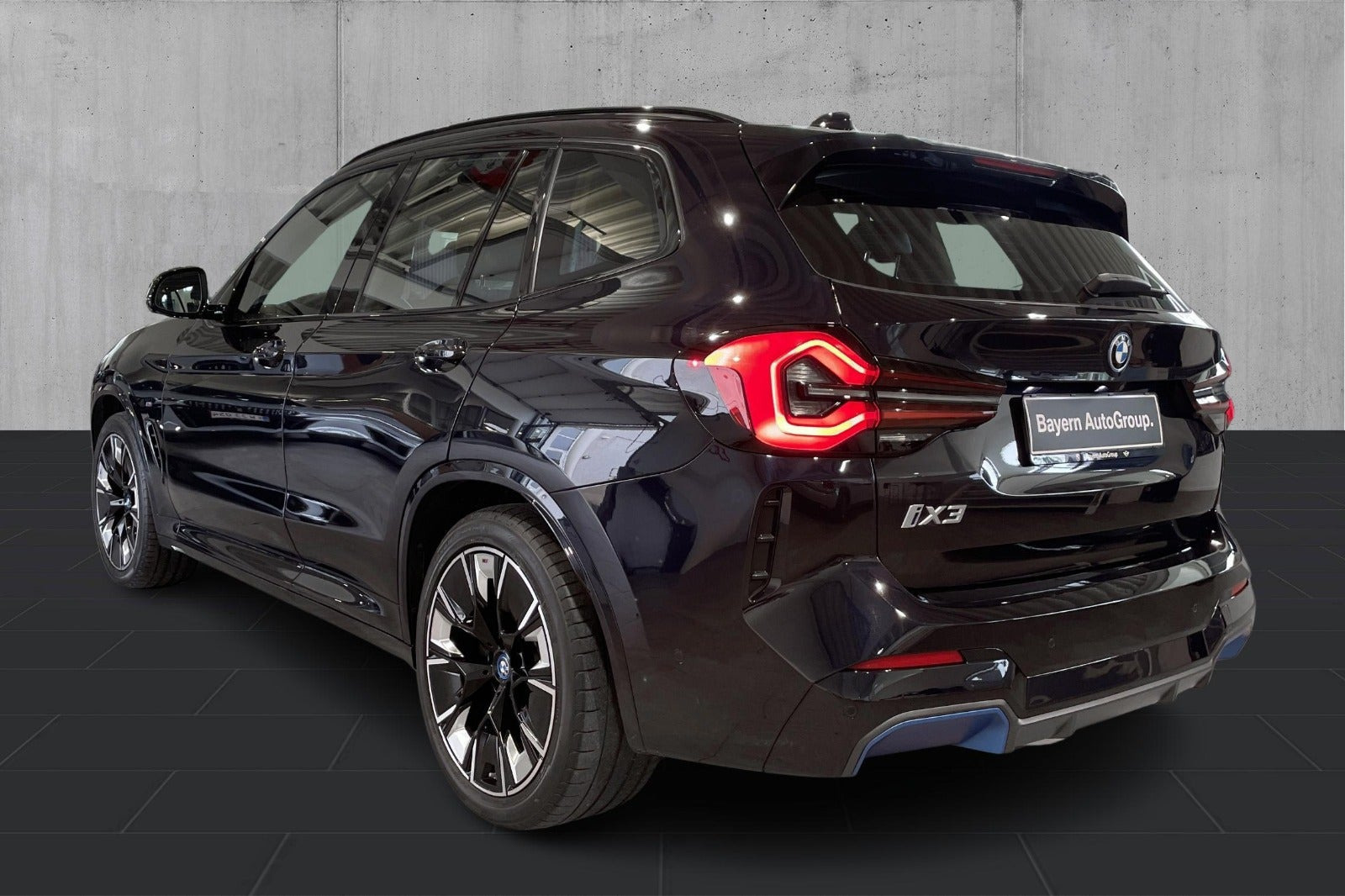 Sort BMW iX3 fra 2022