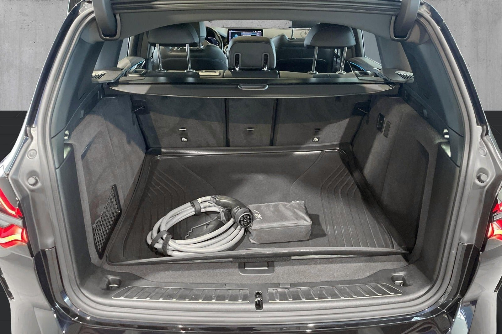 Sort BMW iX3 fra 2022