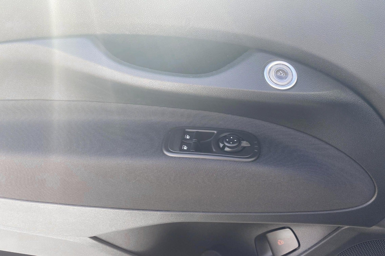 Hvid Fiat 500e fra 2023