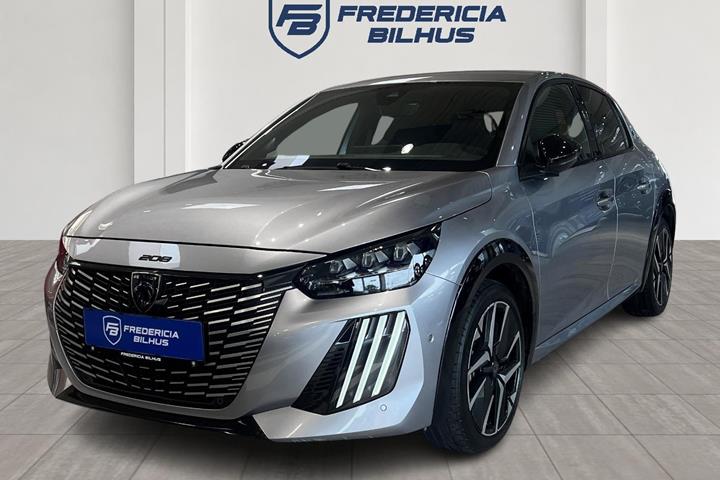 Grå Peugeot e-208 fra 2025 set udefra