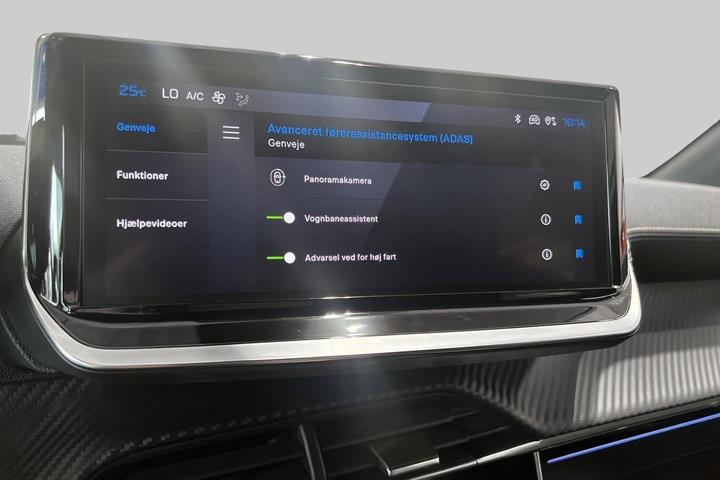 Grå Peugeot e-208 fra 2025