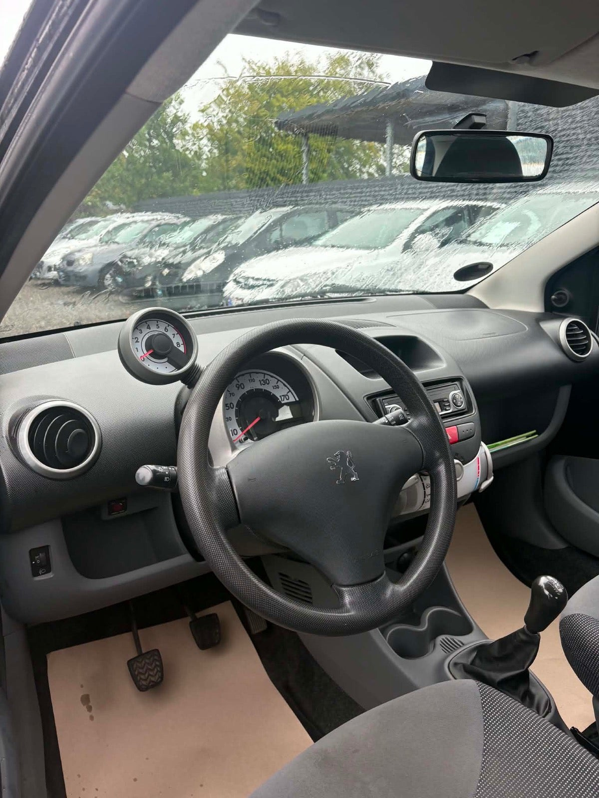 Sort Peugeot 107 fra 2008