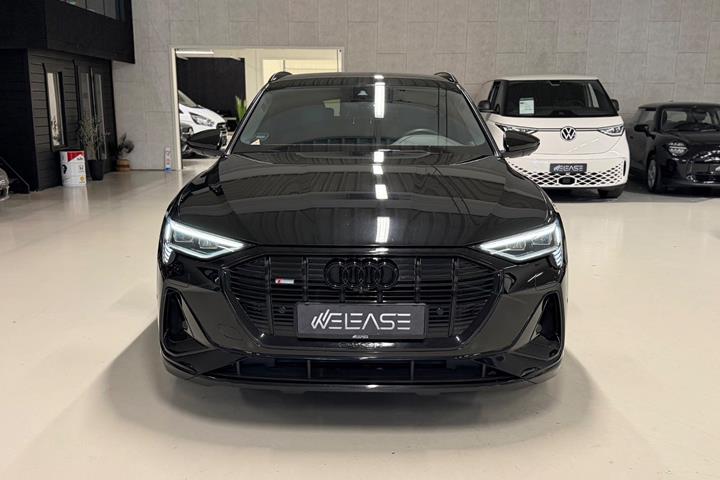 Sort Audi e-tron fra 2022