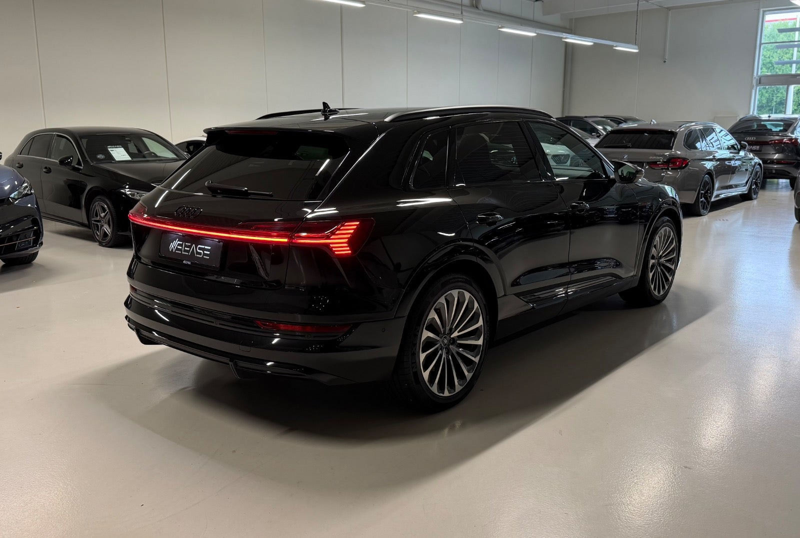 Sort Audi e-tron fra 2022