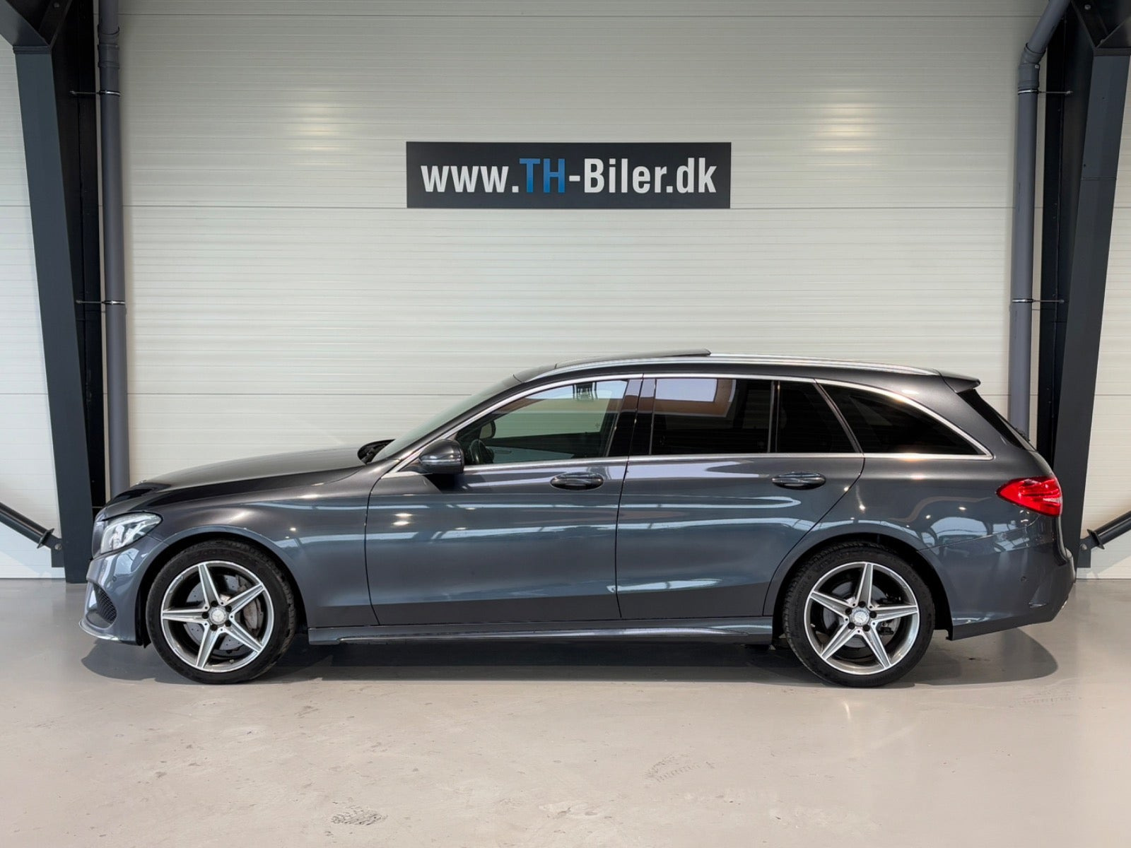 Sort Mercedes C400 fra 2016