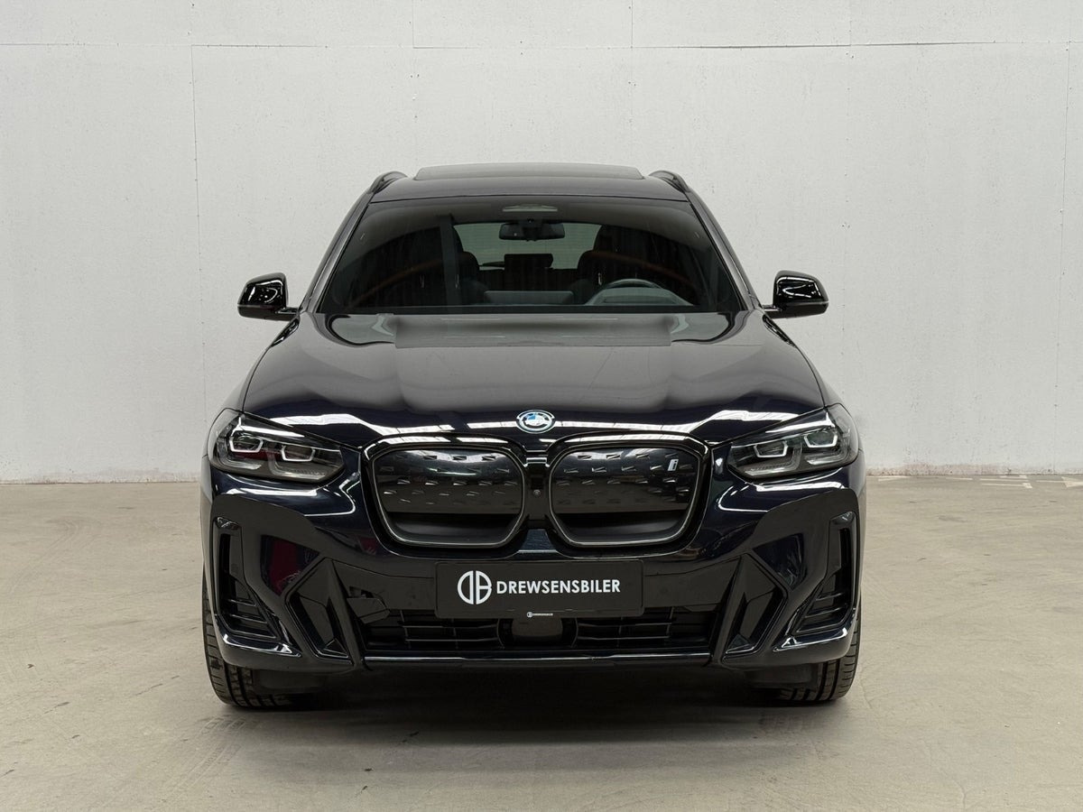 Sort BMW iX3 fra 2022