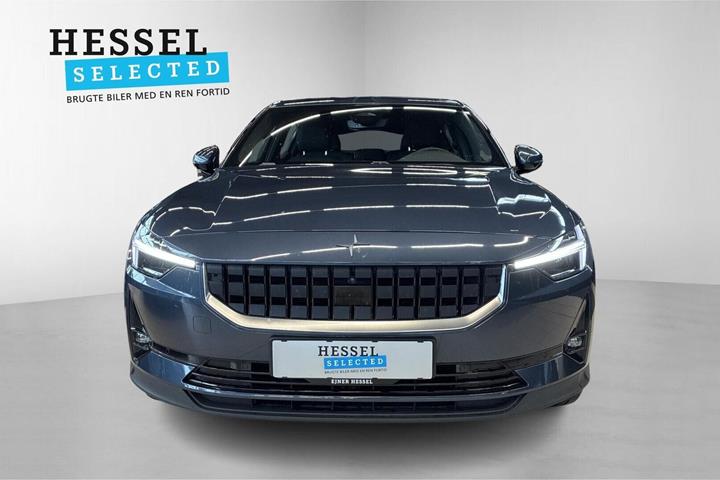 Blå Polestar 2 fra 2023