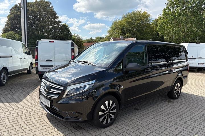 Sort Mercedes Vito 119 fra 2021