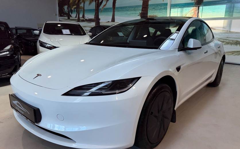 Tesla Model 3 Standard RWD