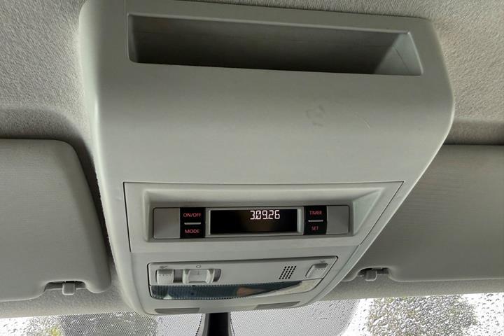 Grå VW Transporter fra 2019