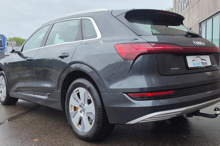 undefined Audi e-tron fra 2019